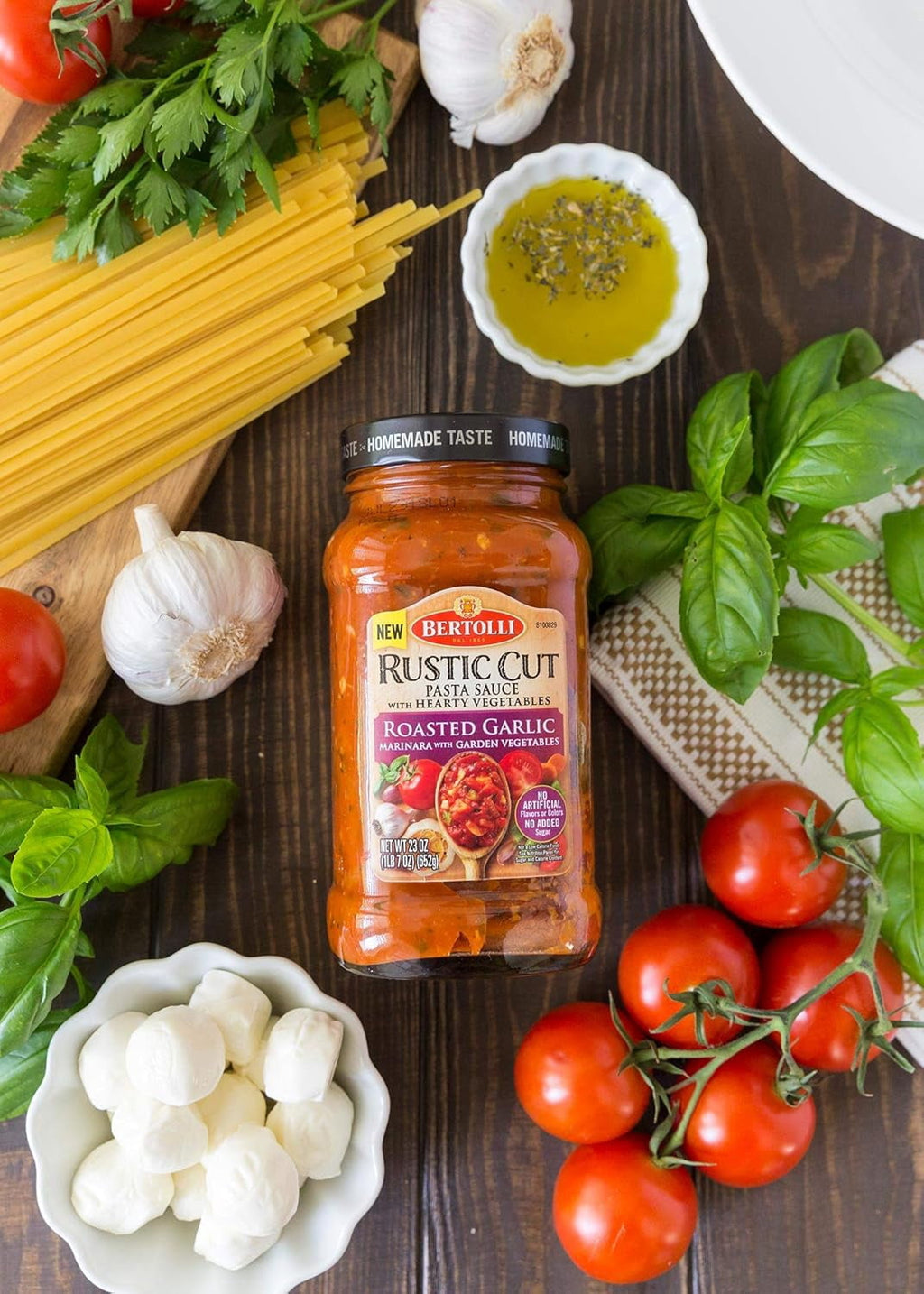 Bertolli Rustic Cut Pasta Sauce Roasted Garlic with Hearty Vegetables 2 Glass Jars 23oz/652g each